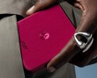 Motorola's free storage upgrade deal for the Razr Ultra is still ongoing. (Image source: Motorola)